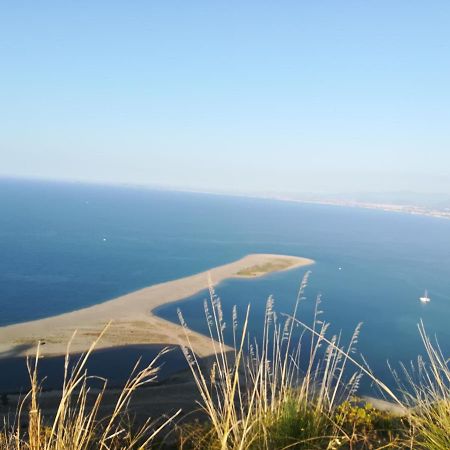 パッティ Giardino Sul Mare Bed & Breakfast エクステリア 写真